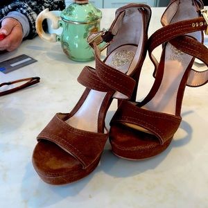Vince Camuto suede platform sandals sz 7